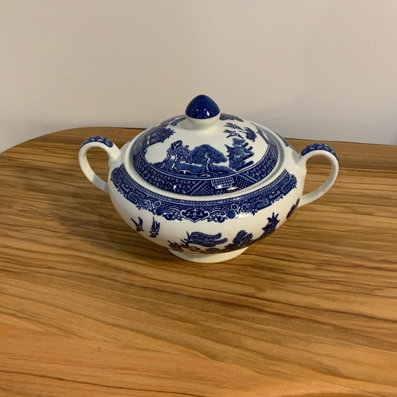 Blue Willow Style Sugar Bowl - Picture 5 of 16